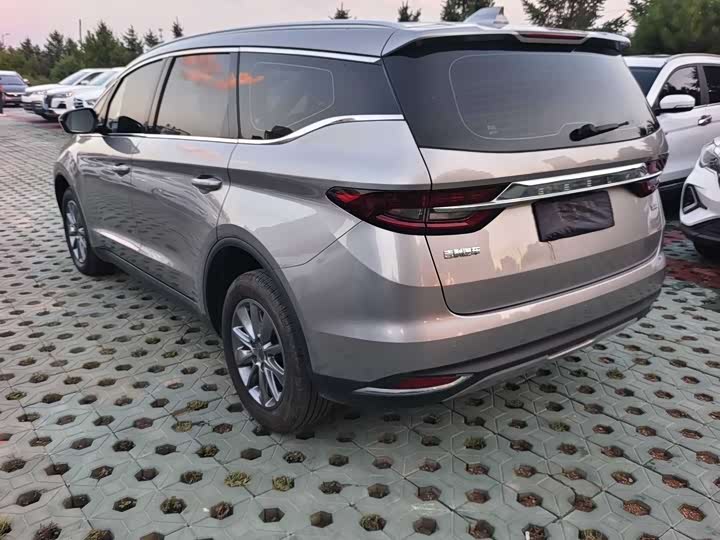 Фото 6 - Geely Jiaji