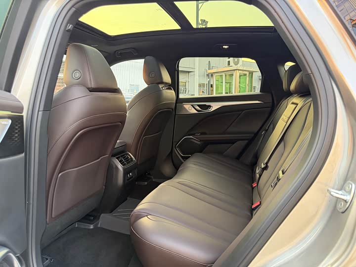 Фото 5 - Wey Mocca Hybrid