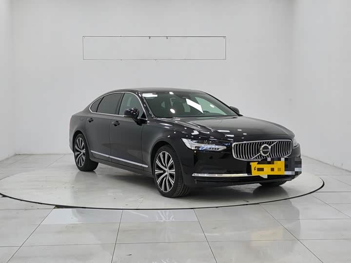 Фото 3 - Volvo S90