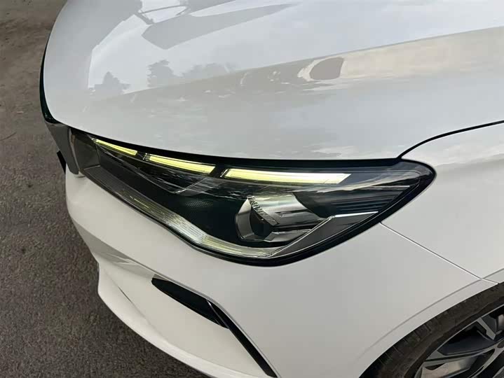 Фото 3 - Geely Emgrand