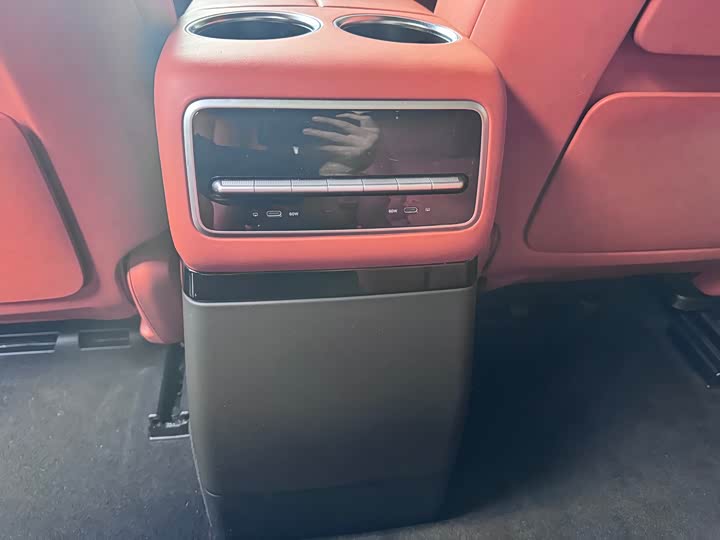 Фото 5 - LiXiang L9