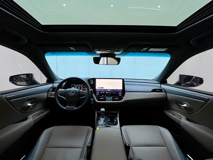 Фото 5 - Lexus ES