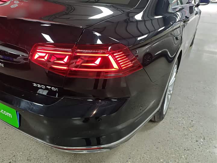 Фото 8 - Volkswagen Magotan