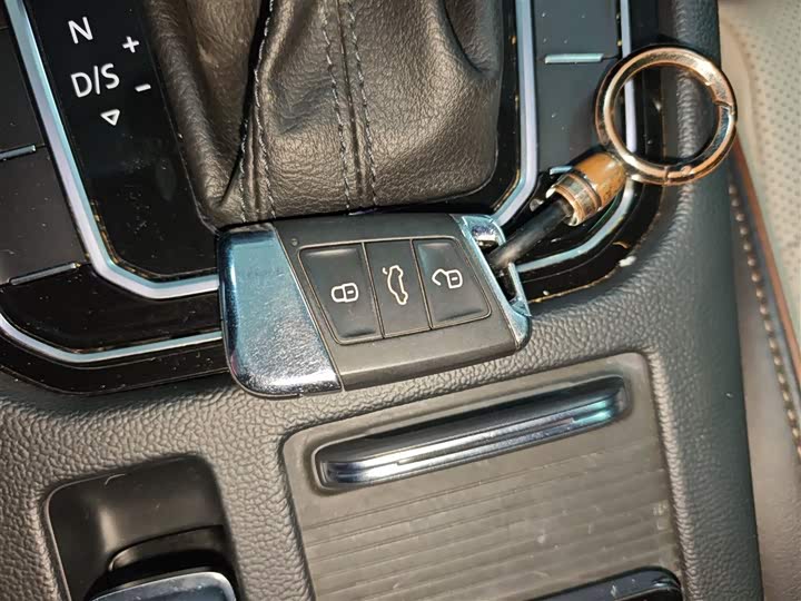 Фото 9 - Volkswagen Magotan