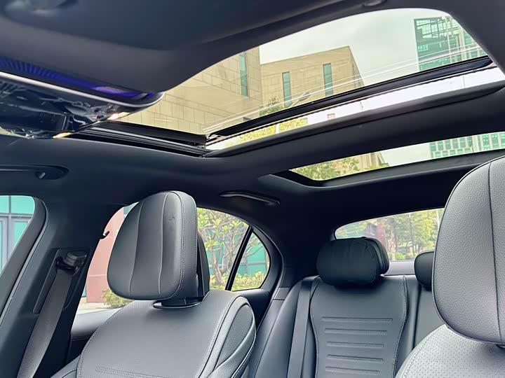 Фото 9 - Mercedes-Benz C-Class