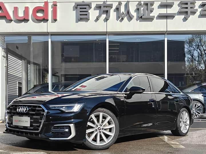 Фото 1 - Audi A6L