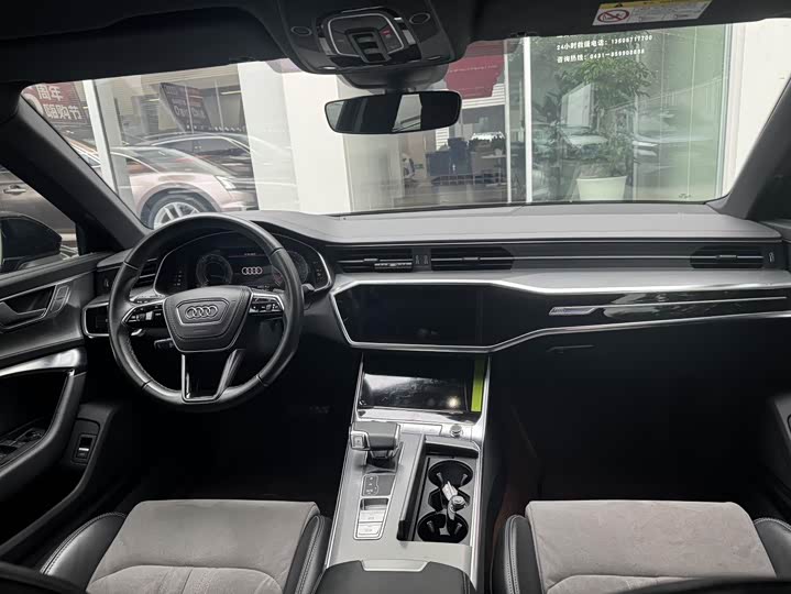 Фото 4 - Audi A6L