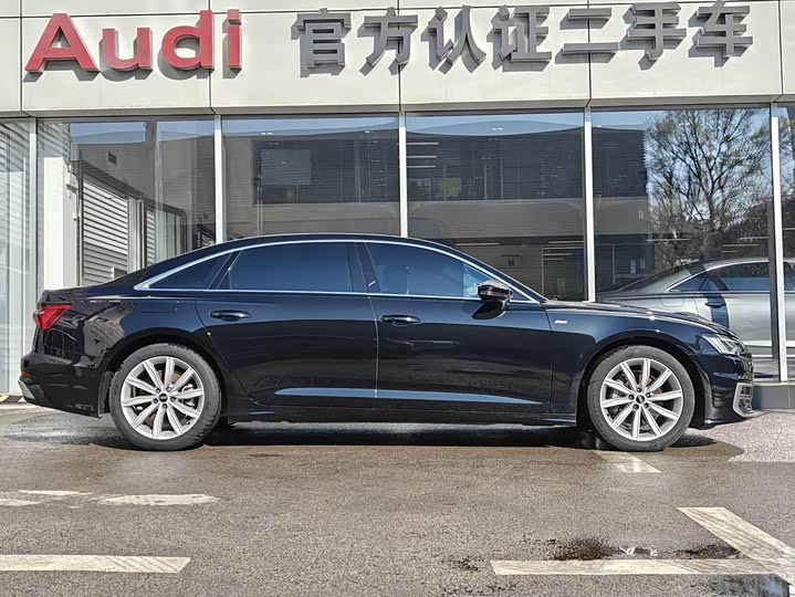 Фото 6 - Audi A6L