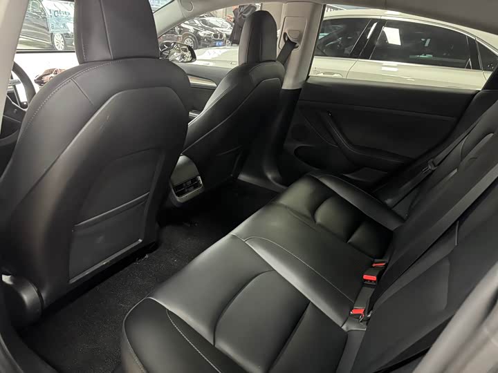 Фото 7 - Tesla Model 3