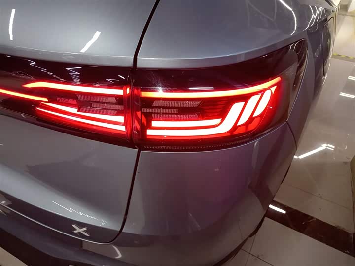 Фото 8 - Volkswagen ID.4 X