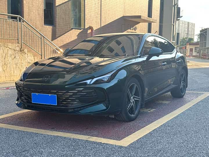 Фото 1 - MG Motor 7