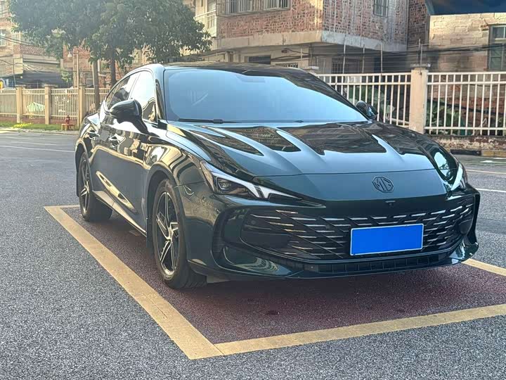 Фото 2 - MG Motor 7