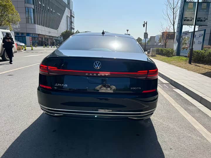 Фото 4 - Volkswagen Passat