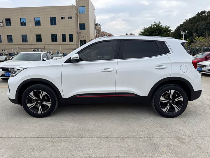 Фото 7 - Chery Tiggo 5x