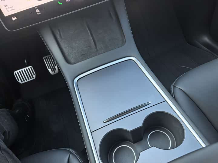 Фото 9 - Tesla Model Y