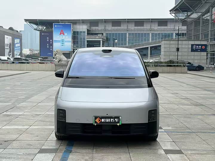 Фото 2 - LiXiang Mega