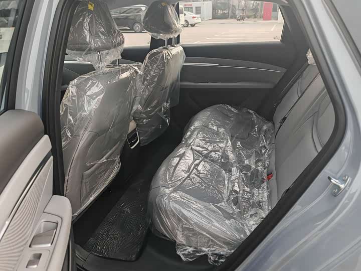 Фото 9 - XPeng Mona M03