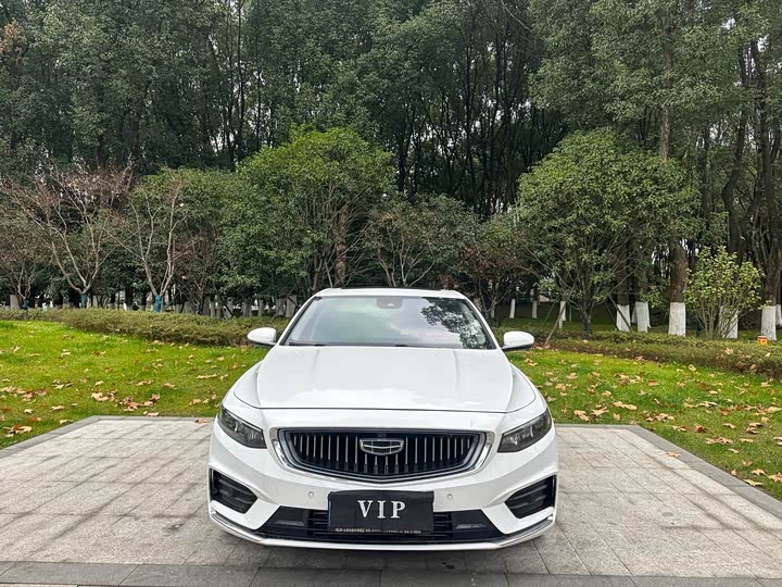 Фото 2 - Geely Preface