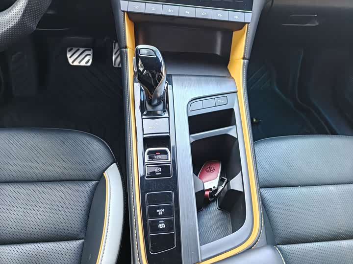 Фото 8 - MG Motor 6