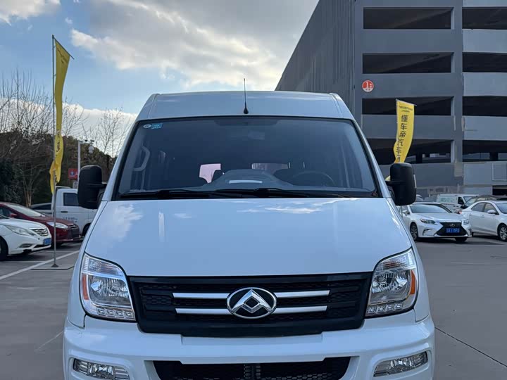 Фото 2 - Maxus V80