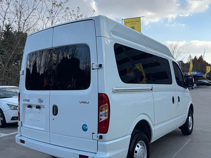 Фото 4 - Maxus V80