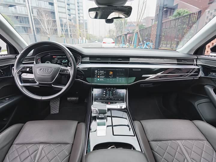 Фото 8 - Audi A8