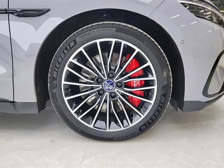 Фото 6 - BYD Han