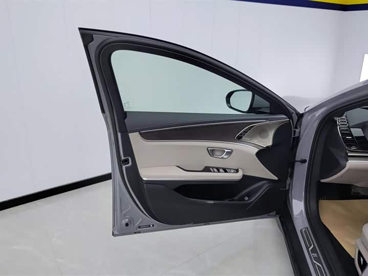 Фото 7 - BYD Han