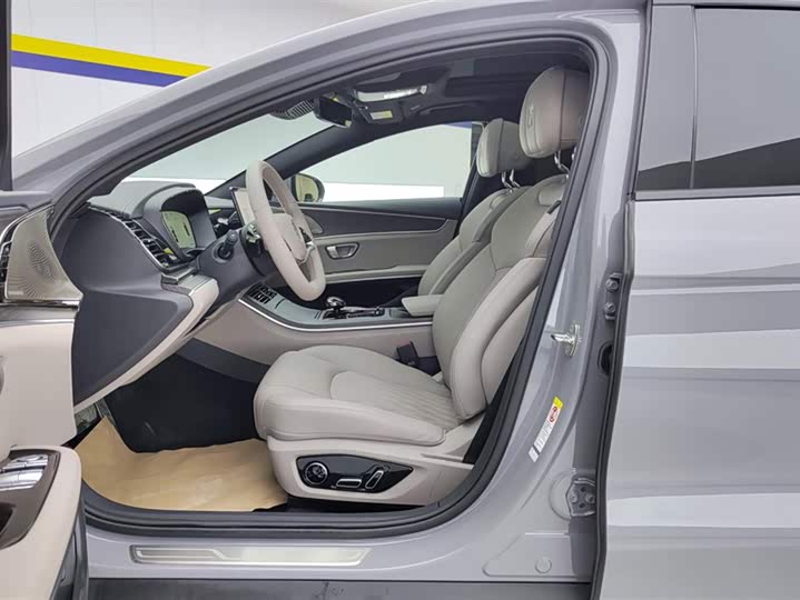 Фото 9 - BYD Han