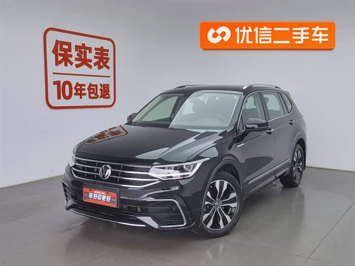 Фото 1 - Volkswagen Tiguan L Pro