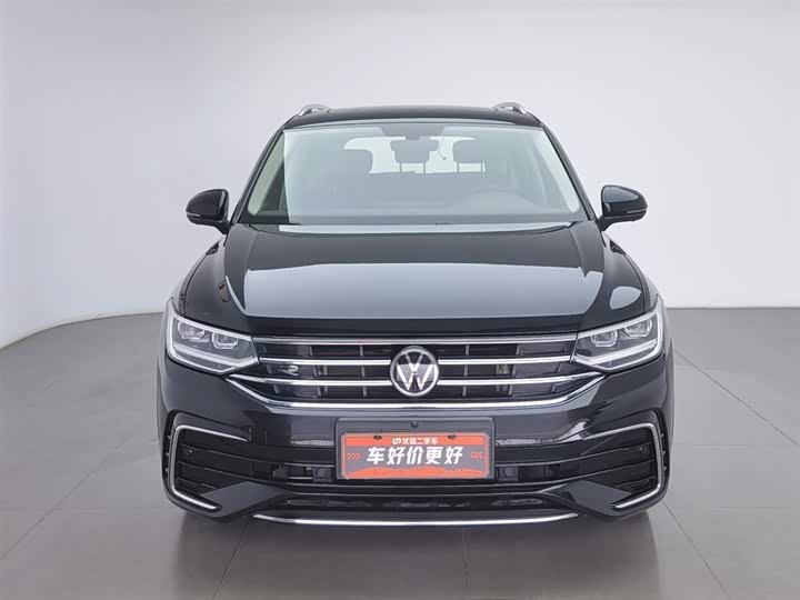 Фото 3 - Volkswagen Tiguan L Pro