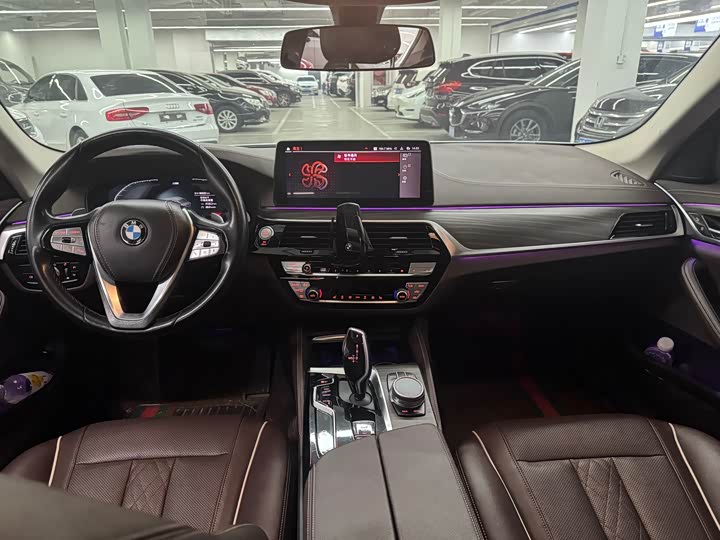 Фото 5 - BMW 5 Series