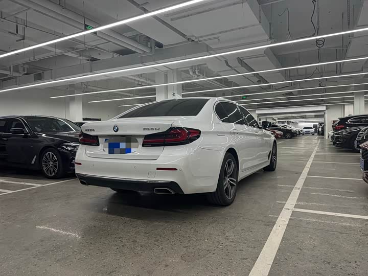 Фото 9 - BMW 5 Series