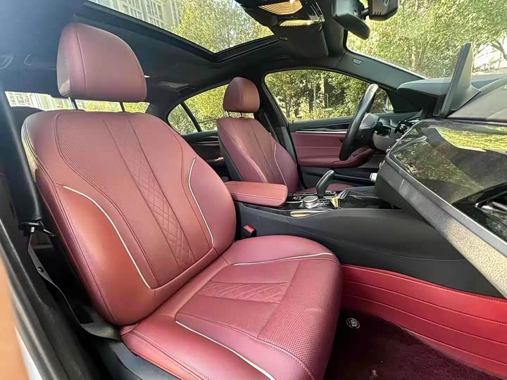 Фото 8 - BMW 5 Series