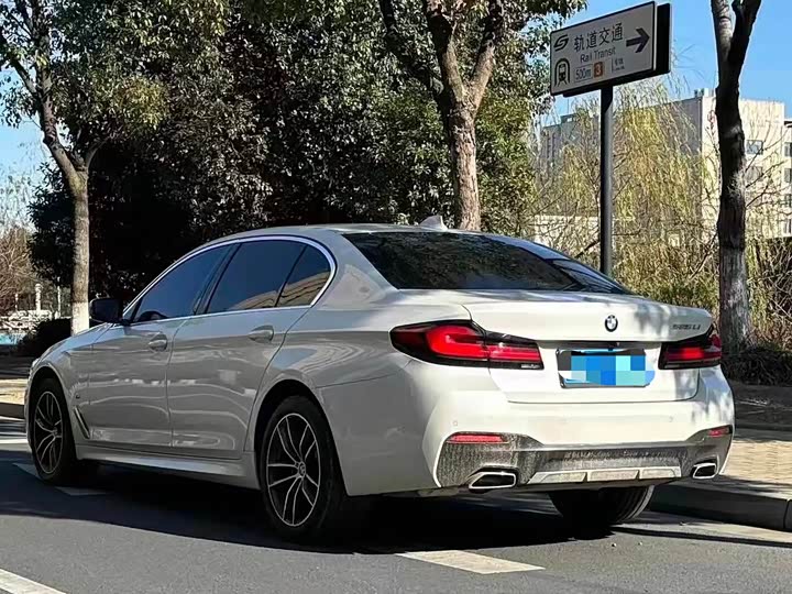 Фото 9 - BMW 5 Series