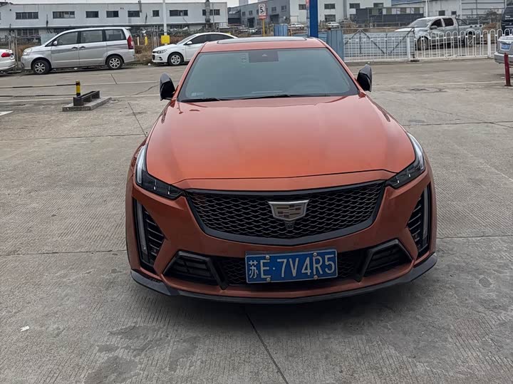 Фото 1 - Cadillac CT5