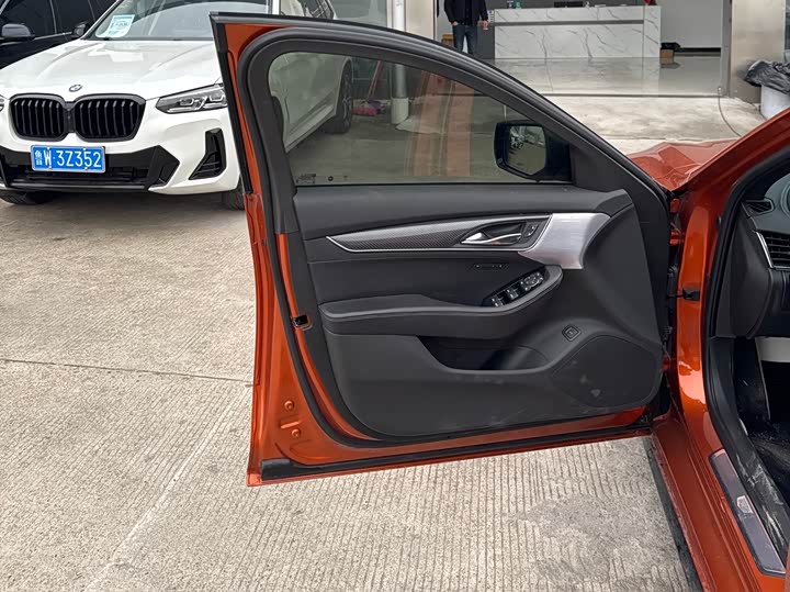 Фото 8 - Cadillac CT5