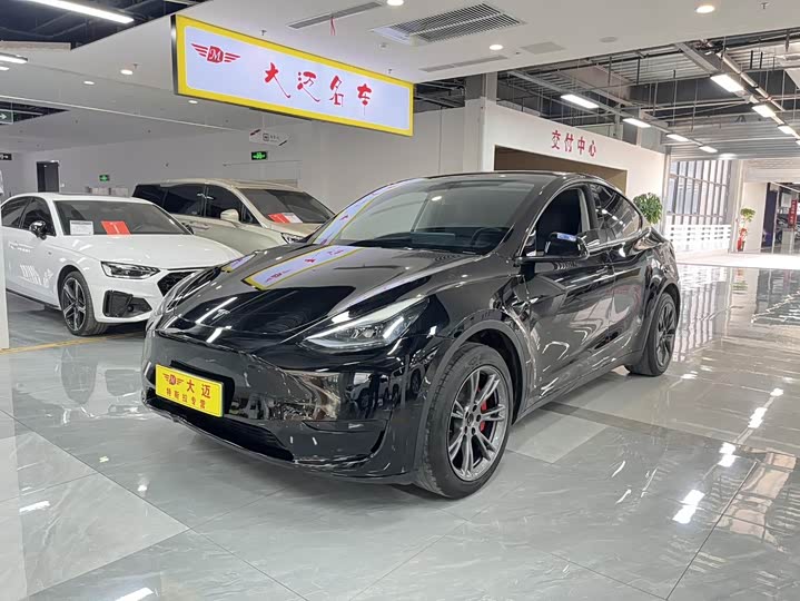 Фото 2 - Tesla Model Y