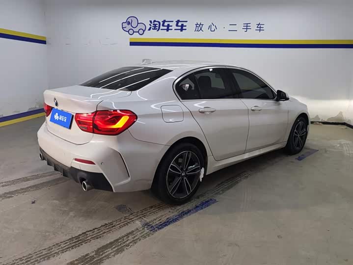 Фото 3 - BMW 1 Series