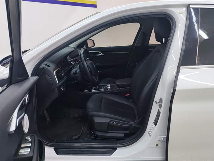 Фото 9 - BMW 1 Series