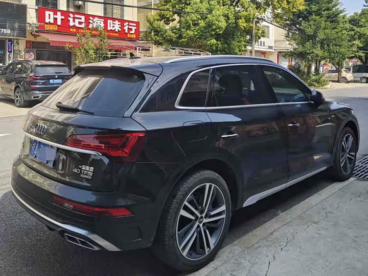 Фото 7 - Audi Q5L