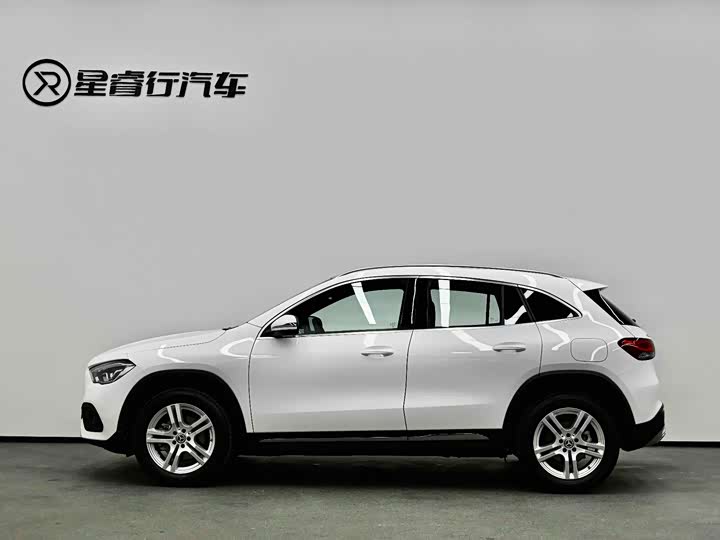 Фото 4 - Mercedes-Benz GLA-Class