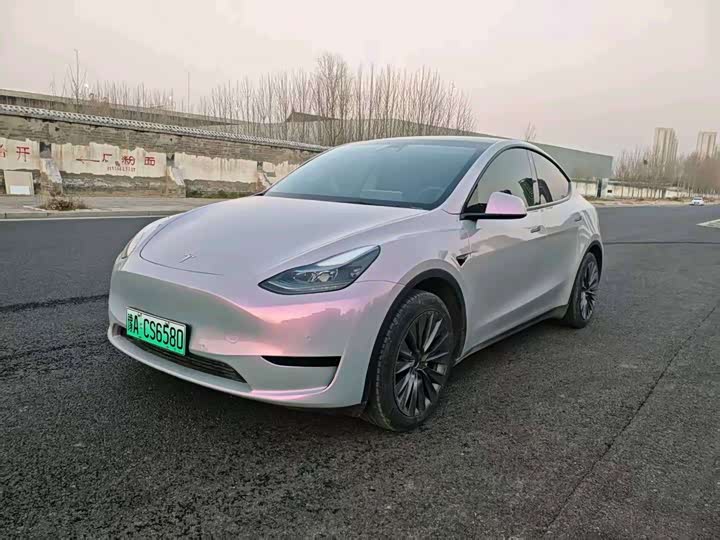 Фото 1 - Tesla Model Y