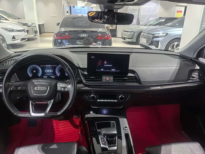 Фото 6 - Audi Q5L