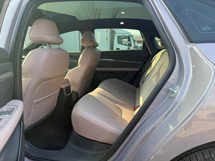 Фото 6 - XPeng Mona M03