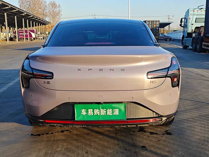 Фото 9 - XPeng Mona M03