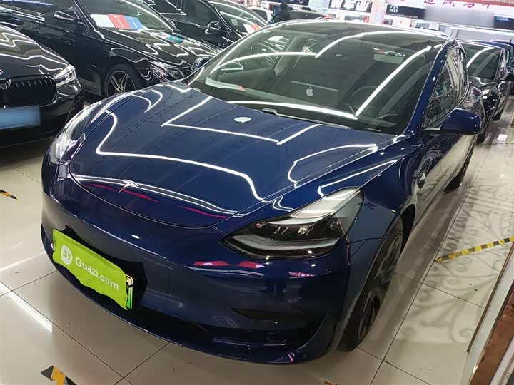 Фото 1 - Tesla Model 3