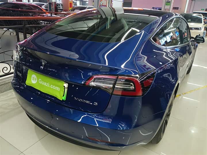 Фото 7 - Tesla Model 3