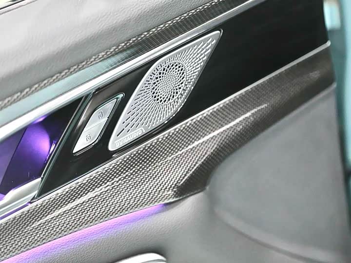 Фото 9 - Hongqi H6