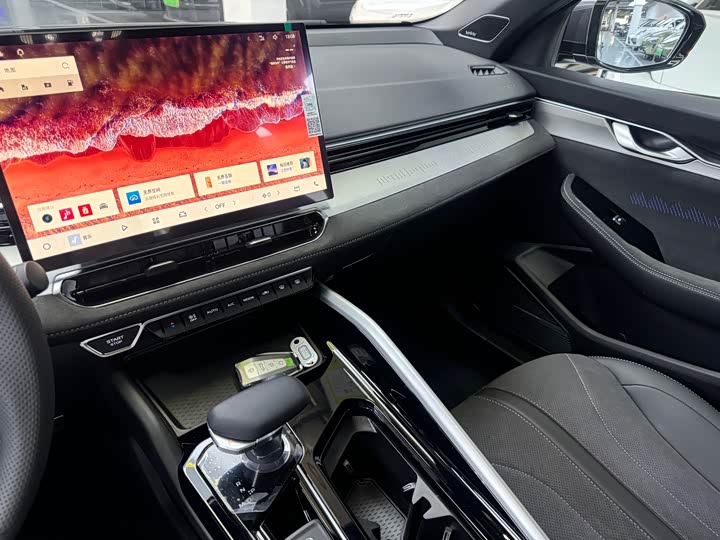 Фото 4 - Geely Preface